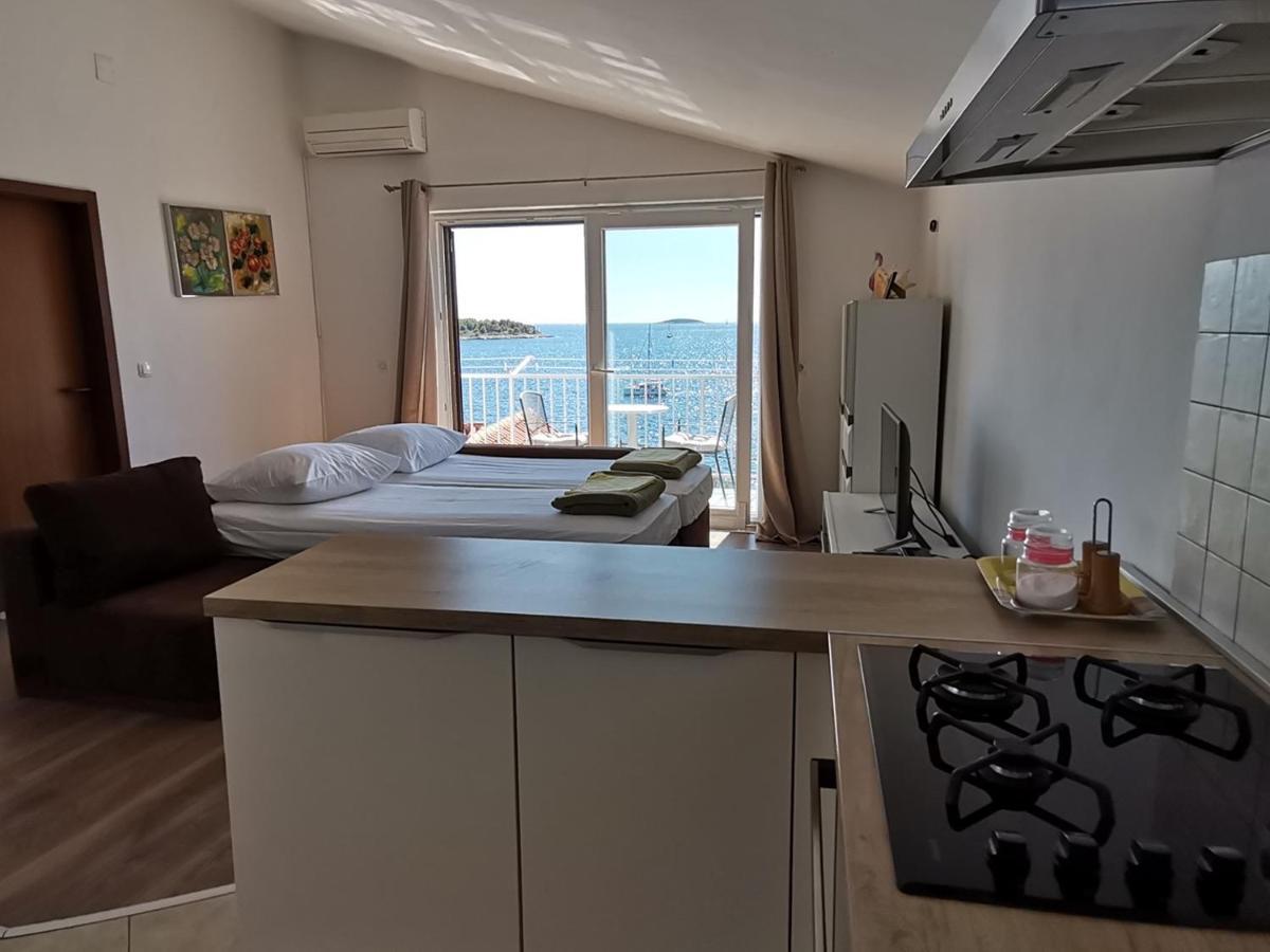 Apartment Zdravka Primosten Ngoại thất bức ảnh