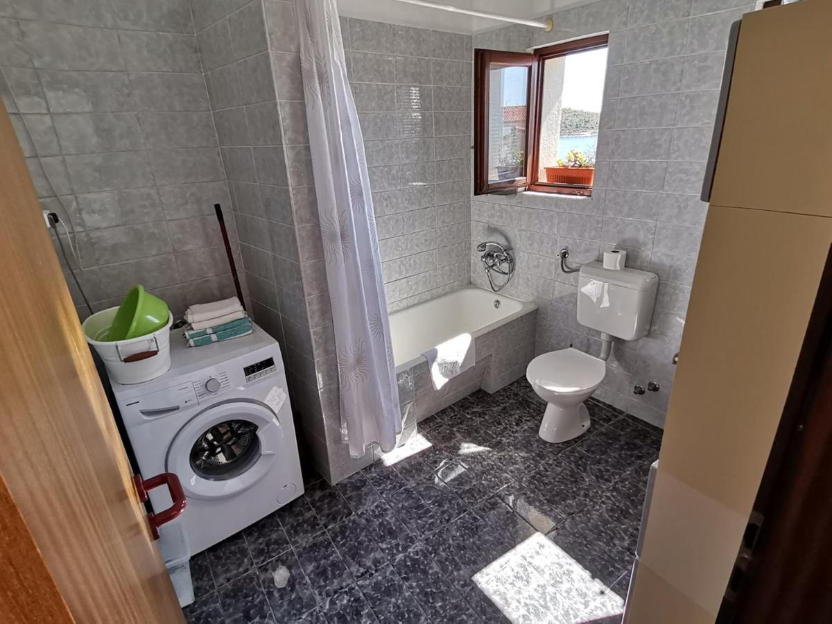 Apartment Zdravka Primosten Ngoại thất bức ảnh